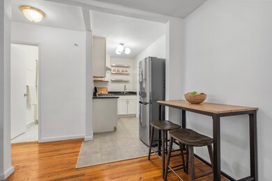 415 Argyle Rd unit 4W, Brooklyn, NY 11218 - photo 6