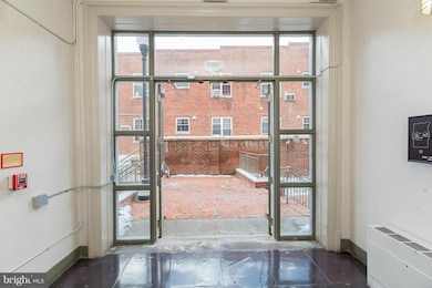 1801 35th St NW, Washington, DC 20007 - photo 4