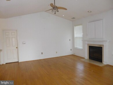 7418 Hindon Cir, Windsor Mill, MD 21244 - photo 4