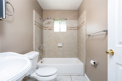 Full Bath with Shower/Tub Combo