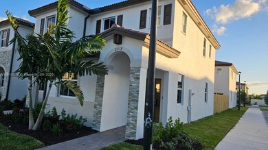 2618 SE 27th Ct unit 2618, Homestead, FL 33035 - photo 3