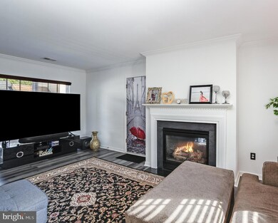 16924 Gentle Wood Ln, Dumfries, VA 22026 - photo 5