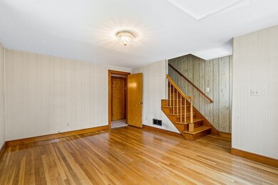 10 Maple Rd, Saugus, MA 01906 - photo 5