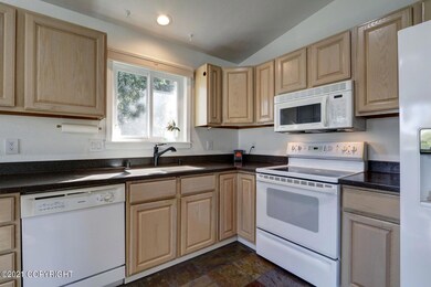 Kitchen w/Solid Surface Counter