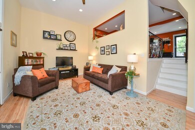 11930 Travistock Ct, Reston, VA 20191 - photo 3