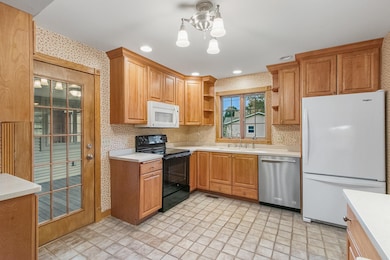 2403 Martin St, Cross Plains, WI 53528 - photo 7