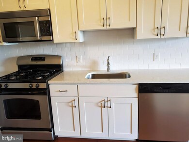 814 Eagles Chase Dr unit 825, Lawrence Township, NJ 08648 - photo 7