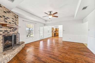 2512 Woodhaven Dr, Granbury, TX 76048 - photo 7