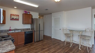 2825 NE 6th Ave, Cape Coral, FL 33909 - photo 5