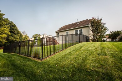 8 Bowes Ln, Reading, PA 19606 - photo 2