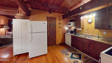 XWcjB4YA88q-Kitchen