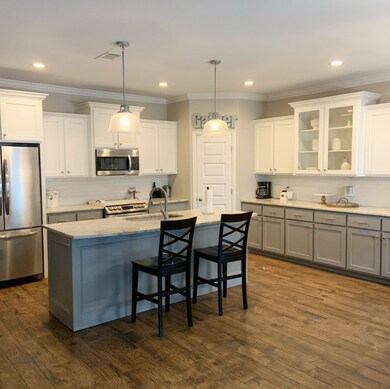 1610 Summercrest Dr, Cleburne, TX 76033 - photo 5