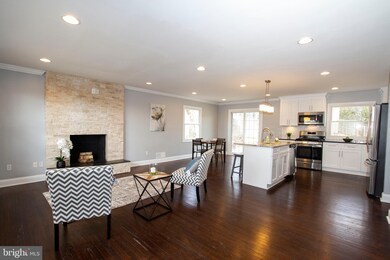 8727 Oakleigh Rd, Parkville, MD 21234 - photo 3