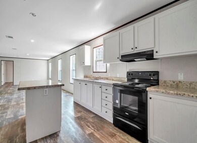 290 Lee Ann Ln, Defuniak Springs, FL 32433 - photo 7