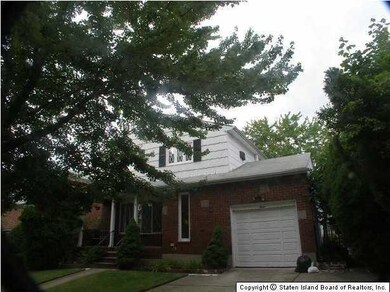 7 Thurston St, Staten Island, NY 10314 - photo 2