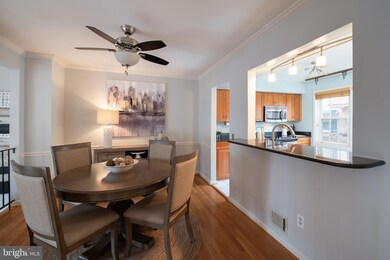 1322 Chetworth Ct, Alexandria, VA 22314 - photo 4