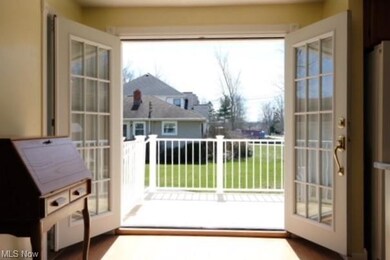 7583 Clark St, Olmsted Falls, OH 44138 - photo 3