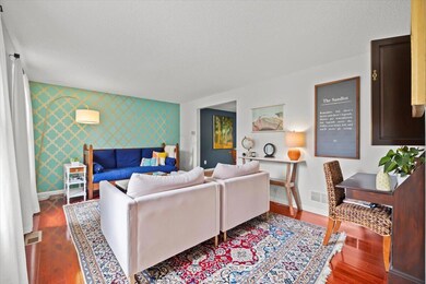 06-Living ROom