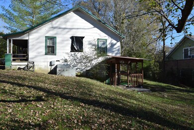 302 S Irwin St, Manchester, TN 37355 - photo 7