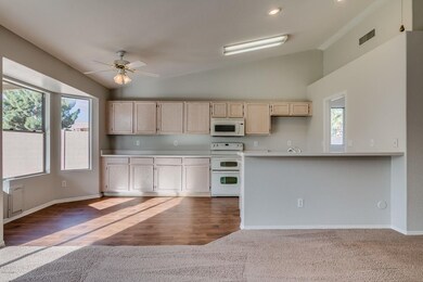1629 E Golden Ln, Chandler, AZ 85225 - photo 4