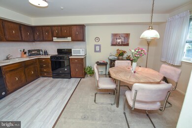 106 E Hampton Crossing Condiminiums unit E, Southampton, PA 18966 - photo 7