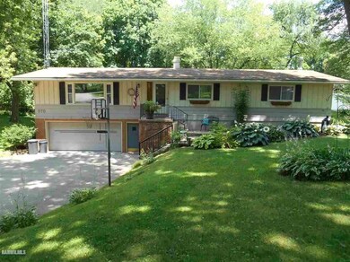 370 Oak Ridge Dr, Cedarville, IL 61013 - photo 2