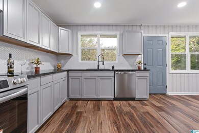 460 Tupelo Way, Center Point, AL 35215 - photo 4