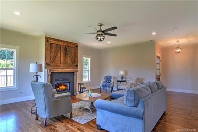 235 Erwin Hills Rd, Asheville, NC 28806 - photo 5