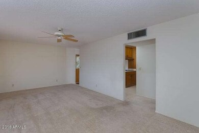 210_S_Briar_Cir_04