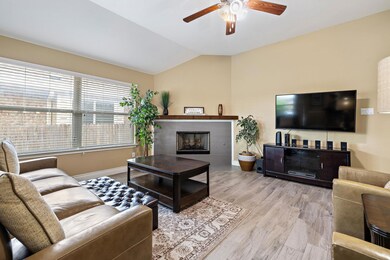 163 Mount Ellen St, Hutto, TX 78634 - photo 3