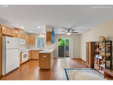 2239 Hawthorne St unit 14, Forest Grove, OR 97116 - photo 6