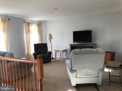 1417 Mallard Dr E, Chambersburg, PA 17202 - photo 4