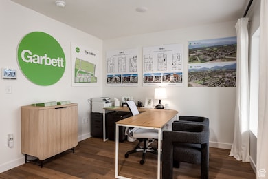 Flex space perfect for an office or sitting room! Possibilities are endless!