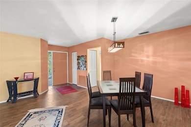 4637 Willow Wood Cir unit 44, Sarasota, FL 34241 - photo 5