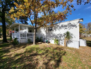 1011 Shady Ln, Springtown, TX 76082 - photo 3