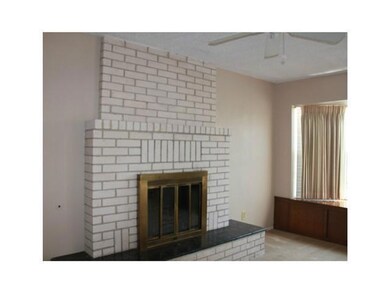 2109 Abril Dr, El Paso, TX 79935 - photo 4