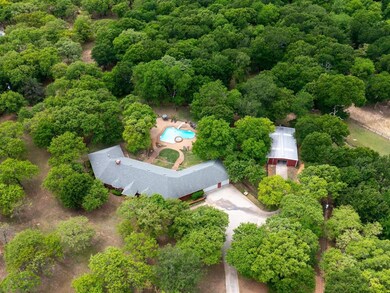 142 W Ridge St, Decatur, TX 76234 - photo 2