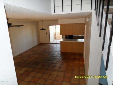 LIVING RM