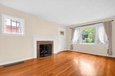 5-web-or-mls-2803-kensington-pl-w