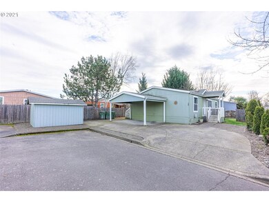 300 S Everest Rd unit 30, Newberg, OR 97132 - photo 2