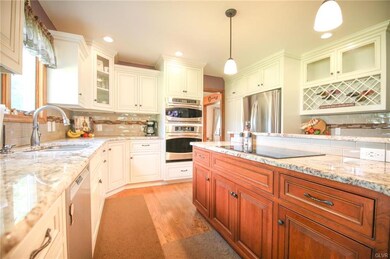 4654 Ash Dr, Nazareth, PA 18064 - photo 4