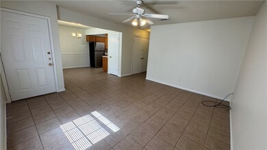 905 Autumn Cir unit A, College Station, TX 77840 - photo 6