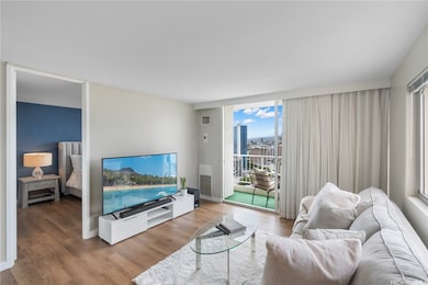 Villa on Eaton Square unit 3314, Honolulu, HI 96815 - photo 2