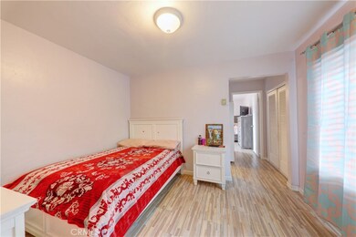 624 W Peach St, Compton, CA 90222 - photo 7