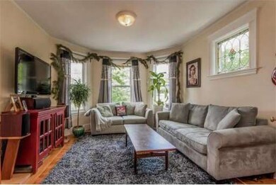 27 Walnut St unit 3, Somerville, MA 02143 - photo 2