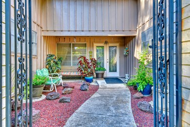 436 Circleview Dr S, Hurst, TX 76054 - photo 4