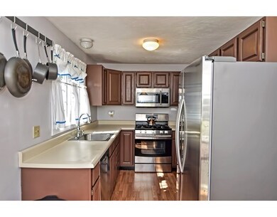 9 Birchwood Ln, Hopkinton, MA 01748 - photo 5