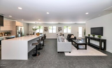 3838 N 33rd Pl-large-004-015-Main Living