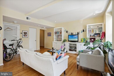 2633 Adams Mill Rd NW unit 105, Washington, DC 20009 - photo 2