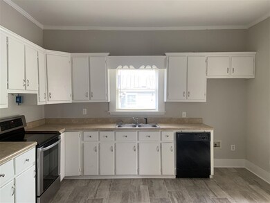 615 Raleigh St, Oxford, NC 27565 - photo 2